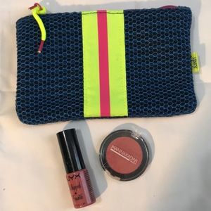 Mannakadar Paradise Blush with Ipsy Make-up Bag